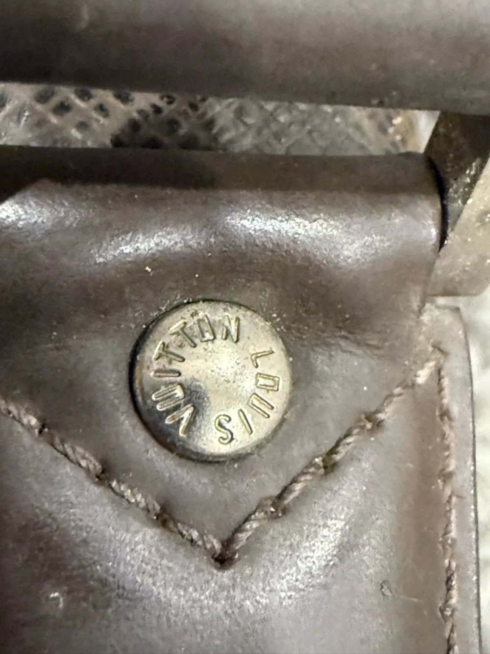 Louis Vuitton Taiga Neo Robusto Briefcase
